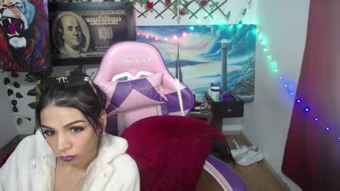 lindsey_2023 online show from 12/04/24, 08:45