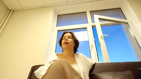 Linda  online show from 06/17/26, 07:04