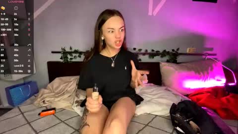 Kate online show from 11/21/25, 02:27