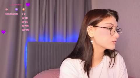 Snapshot of linna4kiss chatting on 09/19/25, 04:36 Linna online show from 09/19/25, 04:36