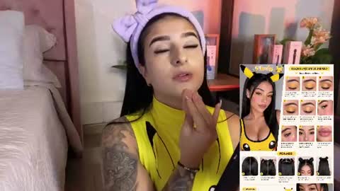 Snapshot of linoshka_1 chatting on 07/24/26, 01:25 Luciana online show from 07/24/26, 01:25