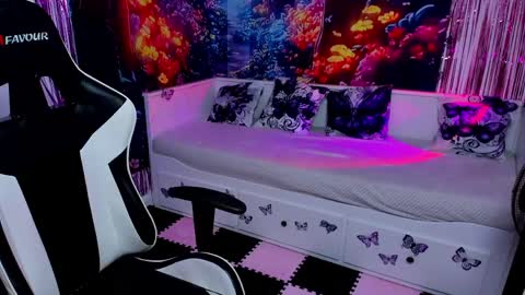 Tina online show from 05/24/26, 06:35