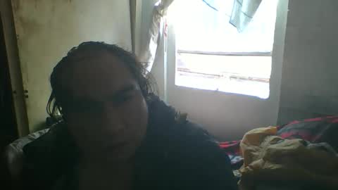 Snapshot of linseyyy chatting on 11/19/25, 07:03 belledelfyyy online show from 11/19/25, 07:03