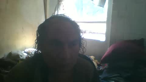 Snapshot of linseyyy chatting on 11/23/25, 07:24 belledelfyyy online show from 11/23/25, 07:24