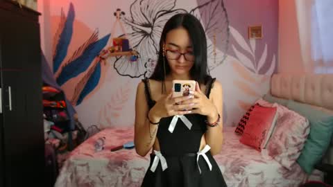 LinzyBaner online show from 01/10/25, 10:46