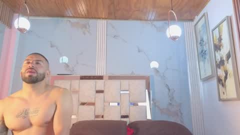 Lion and Aria online show from 04/05/26, 05:10