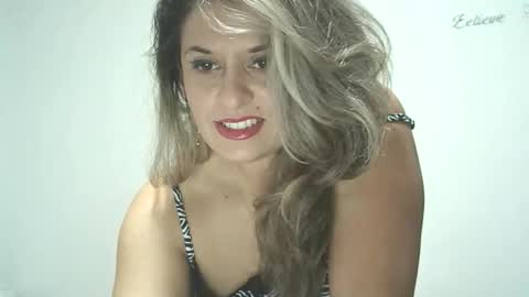 Snapshot of lionessmom chatting on 10/24/25, 01:57 lionessmom online show from 10/24/25, 01:57