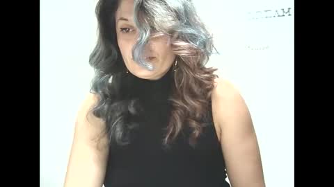 Snapshot of lionessmom chatting on 10/31/25, 10:00 lionessmom online show from 10/31/25, 10:00