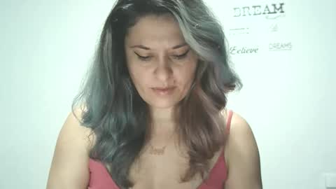 Snapshot of lionessmom chatting on 11/04/25, 05:06 lionessmom online show from 11/04/25, 05:06