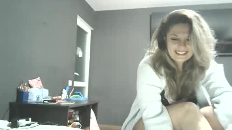 Snapshot of lionessmom chatting on 03/02/26, 11:00 lionessmom online show from 03/02/26, 11:00