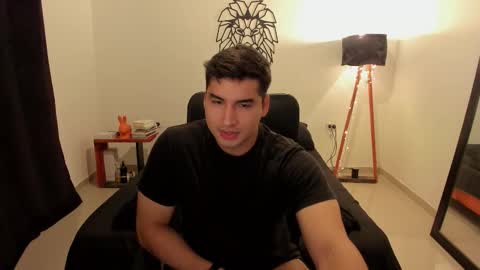 Snapshot of lionn_kingg chatting on 01/12/26, 12:38 Lion online show from 01/12/26, 12:38