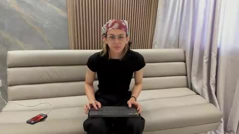 Lior evan online show from 11/17/25, 11:38