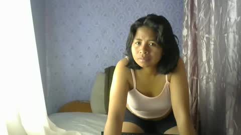Snapshot of liora_selene chatting on 10/17/25, 04:15 liora online show from 10/17/25, 04:15
