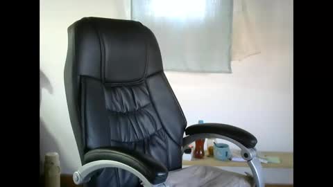 Snapshot of liora_selene chatting on 05/13/26, 03:59 liora online show from 05/13/26, 03:59