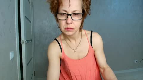 Liora Weiss online show from 04/17/26, 05:49