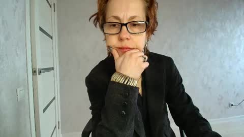 Liora Weiss online show from 04/18/26, 07:45