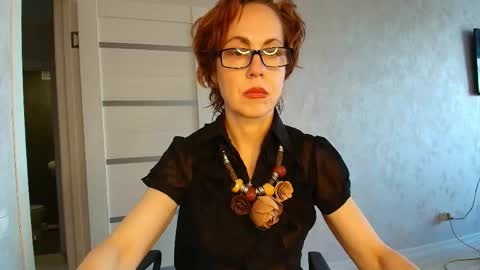 Snapshot of lioraweiss chatting on 04/29/26, 09:35 Liora Weiss online show from 04/29/26, 09:35