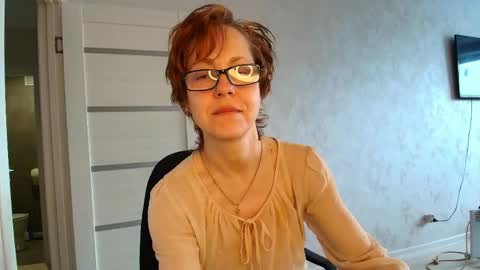 Snapshot of lioraweiss chatting on 05/01/26, 01:05 Liora Weiss online show from 05/01/26, 01:05