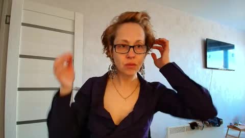 Snapshot of lioraweiss chatting on 05/02/26, 11:48 Liora Weiss online show from 05/02/26, 11:48