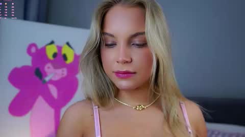 Amelia online show from 11/29/25, 01:08