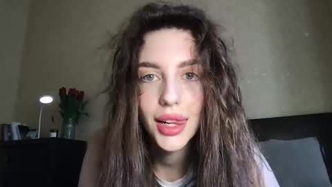 Snapshot of lipsylolly chatting on 03/09/26, 08:51 lipsylolly online show from 03/09/26, 08:51