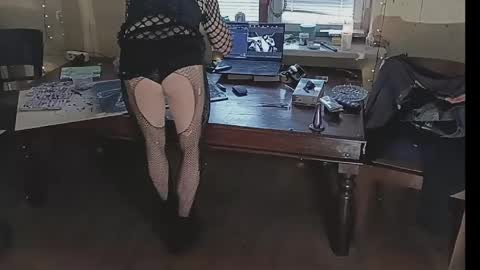 liquid_sky_ online show from 03/21/26, 02:53