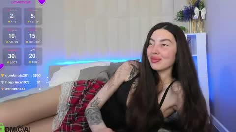 Snapshot of lira_revery chatting on 04/17/26, 11:08 Lira revery online show from 04/17/26, 11:08