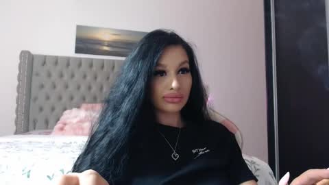 Lisa online show from 12/14/25, 08:35