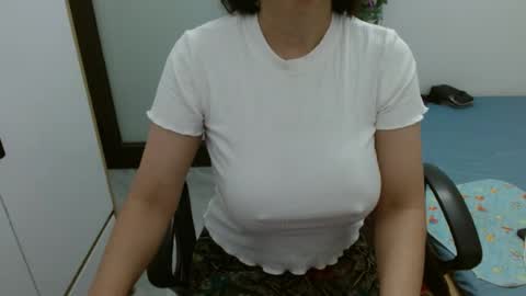 Snapshot of lisa_1011 chatting on 07/11/26, 10:11 lisa_1011 online show from 07/11/26, 10:11