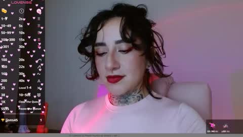 Lisa online show from 12/24/24, 12:11