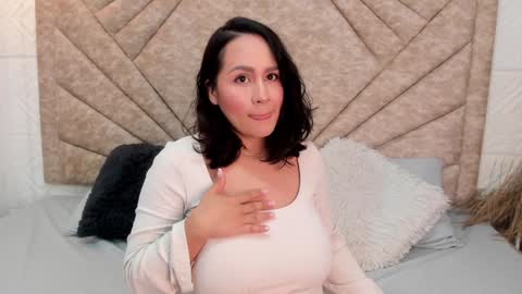 Snapshot of lisa_baker1 chatting on 12/20/24, 02:08 Lisa Baker online show from 12/20/24, 02:08