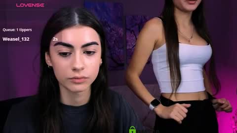 Snapshot of lisa_dark_ chatting on 11/11/25, 11:10 Lisa online show from 11/11/25, 11:10