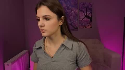 Snapshot of lisa_dark_ chatting on 11/19/25, 11:10 Lisa online show from 11/19/25, 11:10