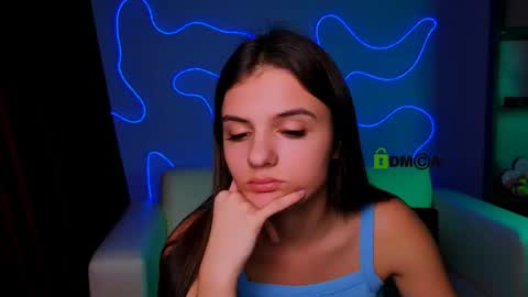 Snapshot of lisa_dark_ chatting on 12/02/25, 02:45 Lisa online show from 12/02/25, 02:45