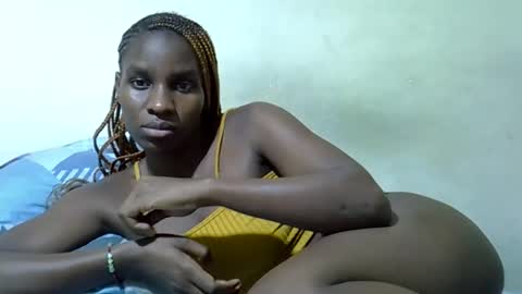 Snapshot of lisa_grifins chatting on 05/11/26, 12:16 lisa online show from 05/11/26, 12:16