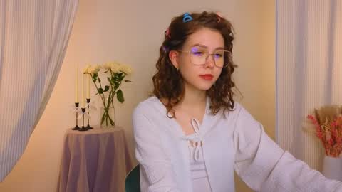 Snapshot of lisa_roses chatting on 12/07/24, 11:34 Lisa online show from 12/07/24, 11:34