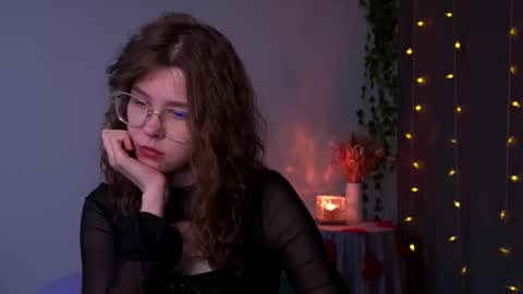 Snapshot of lisa_roses chatting on 09/25/25, 06:55 Lisa online show from 09/25/25, 06:55