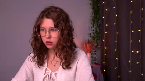 Snapshot of lisa_roses chatting on 09/27/25, 06:57 Lisa online show from 09/27/25, 06:57