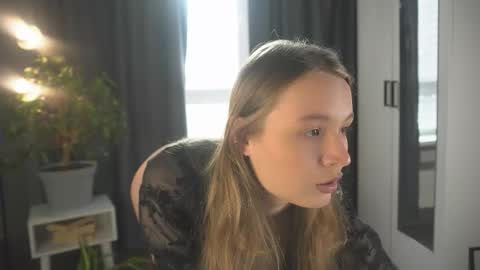 Elisabeth or Lisa online show from 09/20/25, 05:08