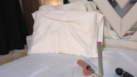 lisa_sweetas online show from 02/12/26, 01:33