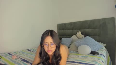 Snapshot of lisa_t08 chatting on 10/01/25, 04:51 Lisa Thompson online show from 10/01/25, 04:51