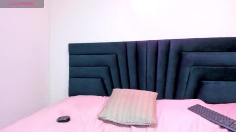 Snapshot of lisa_white_ chatting on 01/05/25, 12:31 lisa white online show from 01/05/25, 12:31