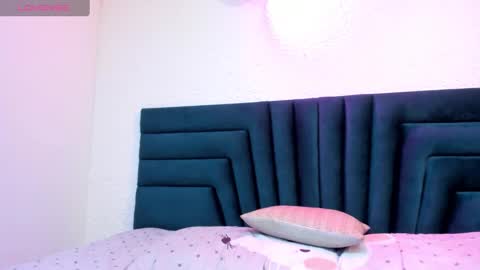 Snapshot of lisa_white_ chatting on 01/06/25, 12:16 lisa white online show from 01/06/25, 12:16