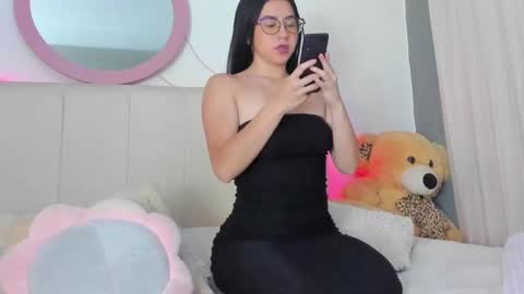 Snapshot of lisaa_a chatting on 02/02/25, 12:19 Lisa online show from 02/02/25, 12:19