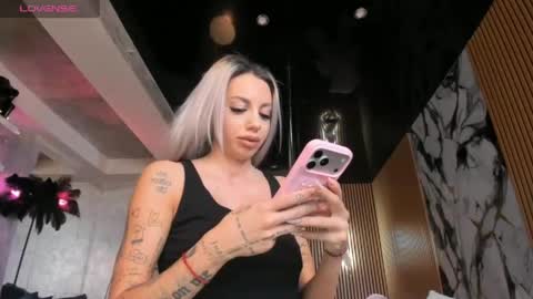 onlyfans-lisaakira instagram-lisaakira9  twitter-lisaakira4 online show from 04/01/26, 06:25