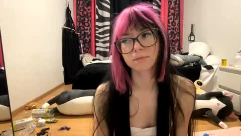 Aileen online show from 05/25/26, 06:25