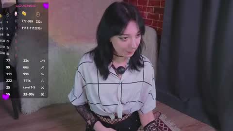 Lisa online show from 04/27/26, 10:19