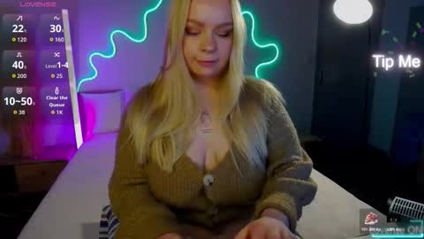 Snapshot of lisacandy1 chatting on 01/16/26, 02:10 Lisa online show from 01/16/26, 02:10