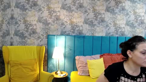 lisacroft online show from 10/12/25, 10:03