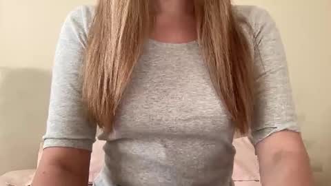 Lisa online show from 02/10/26, 08:29